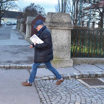 Strasser auf dem Weg zur Arbeit