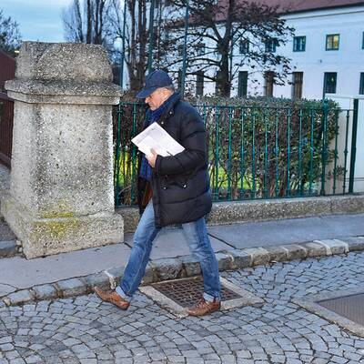 Strasser auf dem Weg zur Arbeit