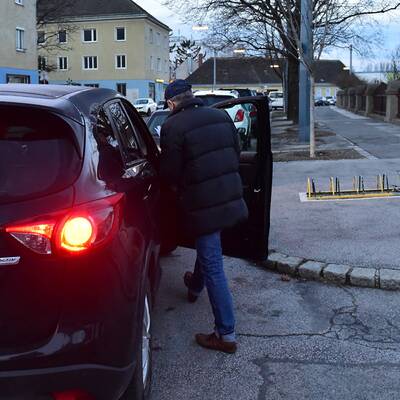 Strasser auf dem Weg zur Arbeit