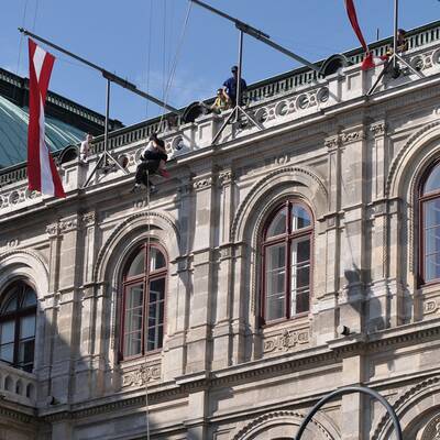 Stunt-Crew probt bei der Oper 