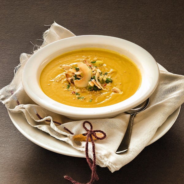 Suppen mit Knollen und Wurzeln