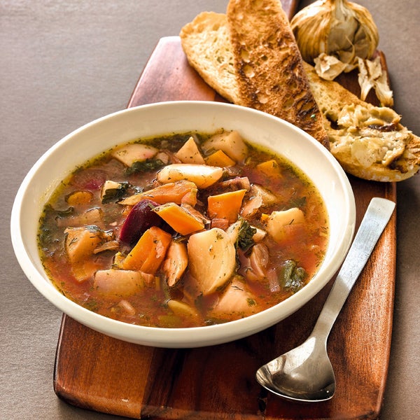 Suppen mit Knollen und Wurzeln