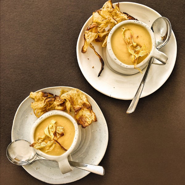 Suppen mit Knollen und Wurzeln