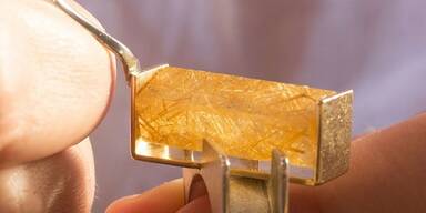 WKN&Ouml;-Betriebsbesuch bei Goldschmied Surin/St. P&ouml;lten: Traditioneller Fachhandel st&auml;rkt Innenstadt