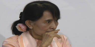 Schwächeanfall: Suu Kyi sagt Dinner ab