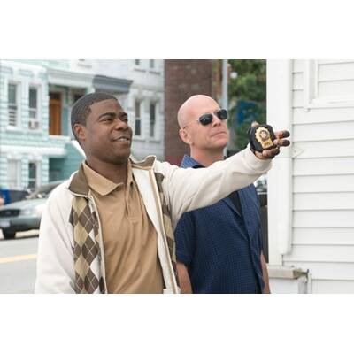 Cop Out - Geladen und Entsichert