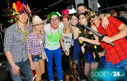 Tuesday 4 Club im U4