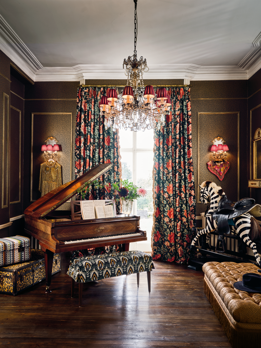 Temperly London x Romo: Eine Kollektion prachtvoller Prints