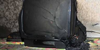 Aus f&uuml;r TV-Abend: Cabrio kam durch die Wand!