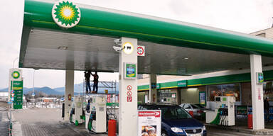 2 R&auml;uber &uuml;berfielen Tankstelle mit Pistole