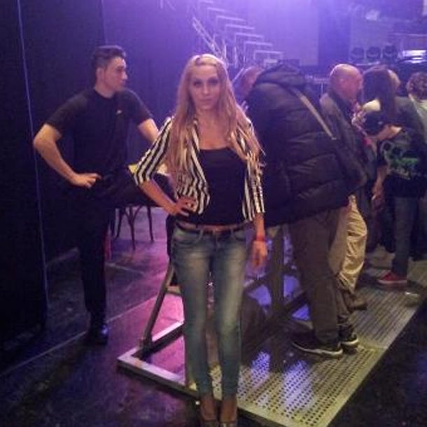 Tara wartet auf Bieber-Konzert