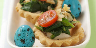 Tartelettes mit Spinat und Paradeisern