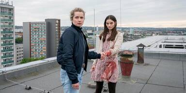 Cornelia Gr&ouml;schel und Emilie Neumeister.