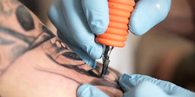Gibt es ab 2022 keine bunten Tattoos mehr?