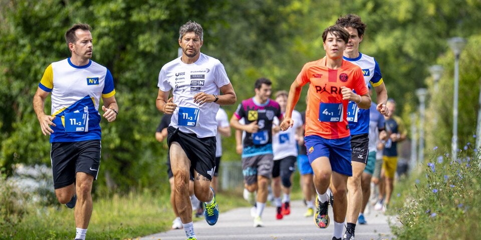 Läufer bei der Sportland NÖ Team Challenge