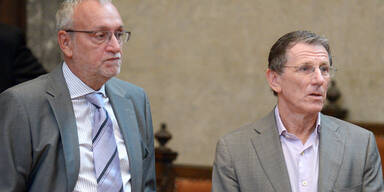 Telekom-Prozess: Ex-Chef Fischer plädiert auf unschuldig