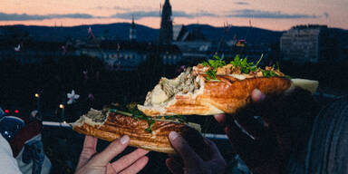 In dieser Rooftop Bar wird um die Wurst getanzt
