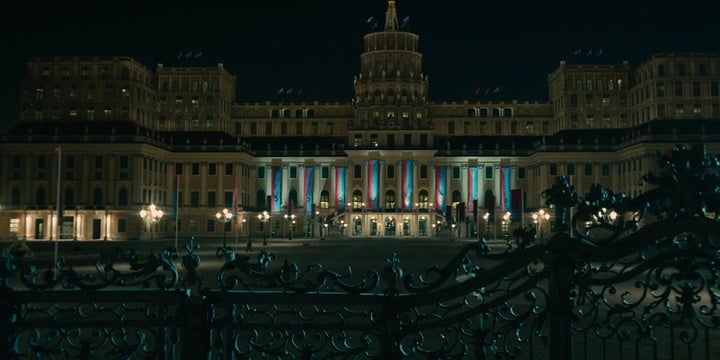 The Regime: 1. Blick auf die Wien-Serie von Kate Winslet