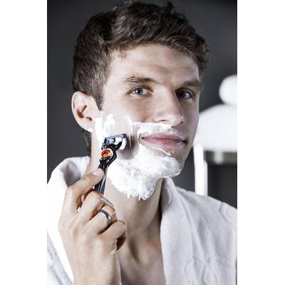 Auch Thomas Müller verwendet den Gillette Fusion ProGlide Flexball