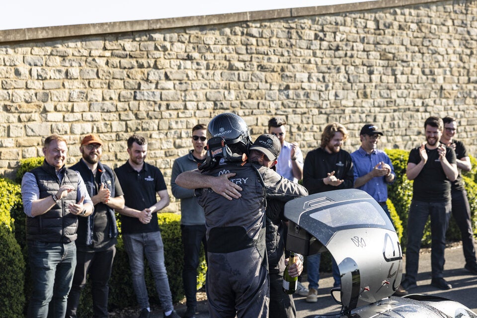 Das Herzstück des Erfolgs: Der Downforce-on-Demand™ Lüfter unter dem Wagen.