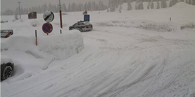 4 Tote bei Schneechaos in Österreich