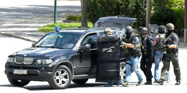 Punker als Bankräuber nahm Taxler als Geisel