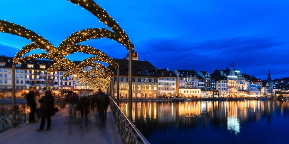 Glühwein, Lichter, Kurztrip: Die besten Weihnachtsmärkte für spontane Reisen