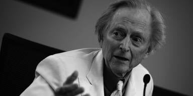 Tom Wolfe