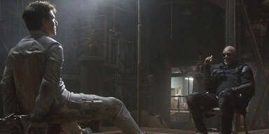 Oblivion: Cruise kämpft gegen das Vergessen 