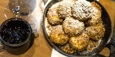 Topfenknoedel-Ribisel