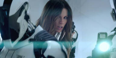 Total Recall: Jessica Biel total in Action