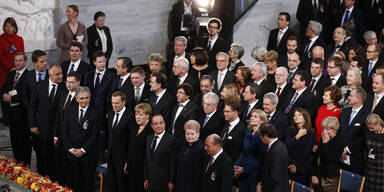 Faymann feiert den Nobelpreis