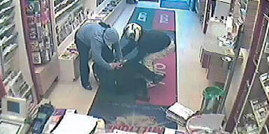 Hier wird ein Trafikant misshandelt