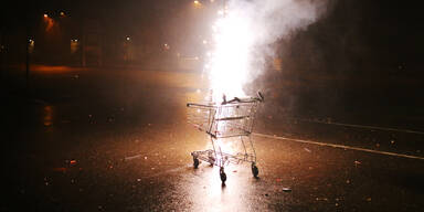 Trotz B&ouml;ller-Verbot: &Ouml;sterreicher lie&szlig;en es zu Silvester krachen | Raketenabsch&uuml;sse & Co.