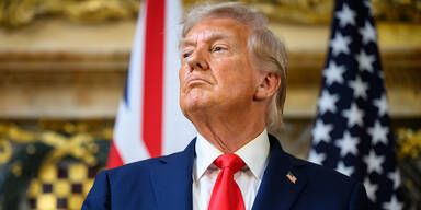 Schweizer umgarnen Trump mit Rolex - schaffen Zoll-Deal!