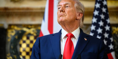 Schuldspruch: Trump-Attentäter rammt sich Bleistift in den Hals