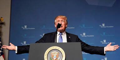 Warum Donald Trump nach "Black Monday" am Abgrund steht