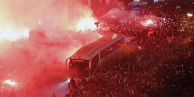 Real-Fans sorgen für Pyro-Wahnsinn