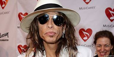 Tyler bleibt seiner Band treu