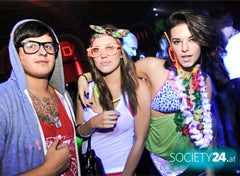 UV Neon Party in der Säulenhalle