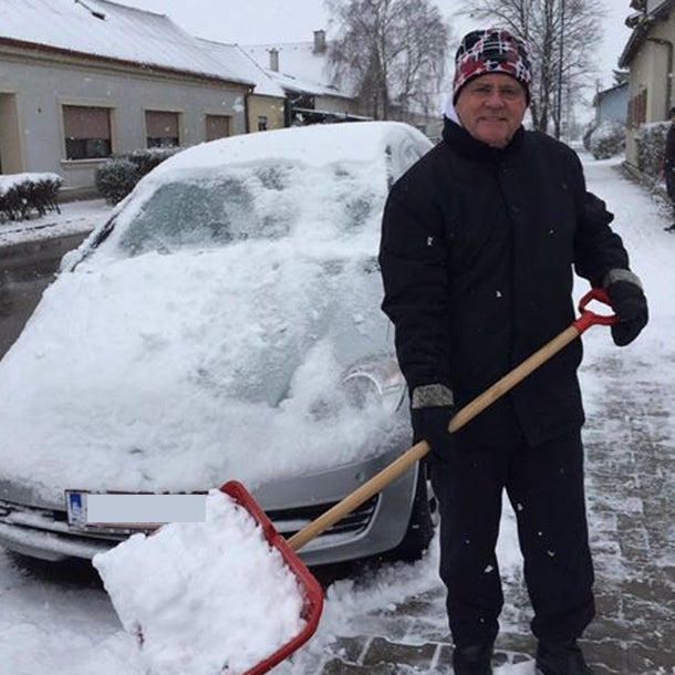 Hans Niessl  kämpft  gegen alle