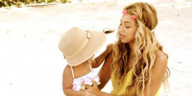 Beyoncé: Strandtag mit Blue Ivy