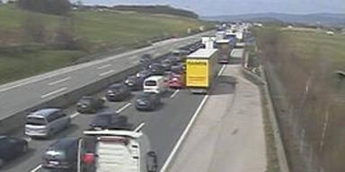 Unf&auml;lle: A1 mehrere Stunden gesperrt