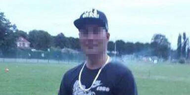 Mann auf offener Stra&szlig;e zu Tode gehackt