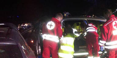 Massenkarambolage mit 16 Fahrzeugen auf A4