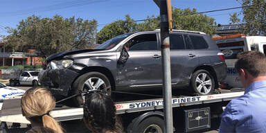 Greenacre Sydney Auto kracht in Schule
