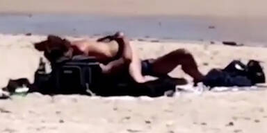 P&auml;rchen beim Sex am Strand erwischt