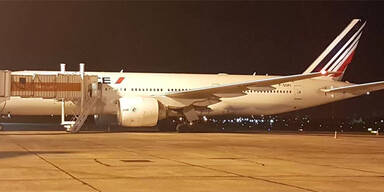 Air-France-Maschine muss notlanden