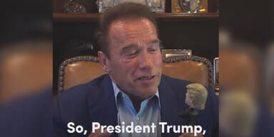 Schwarzenegger schie&szlig;t im Video gegen Trump