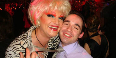 Olivia Jones K&uuml;blb&ouml;ck